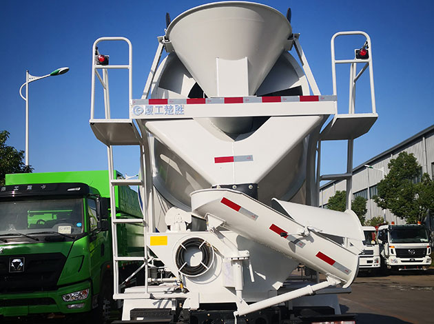 Dongfeng 6 Cbm Mixer Truck For Sale