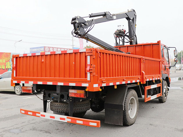 Dayun Yuntu 220 Hp 4×2 Vehicle Crane