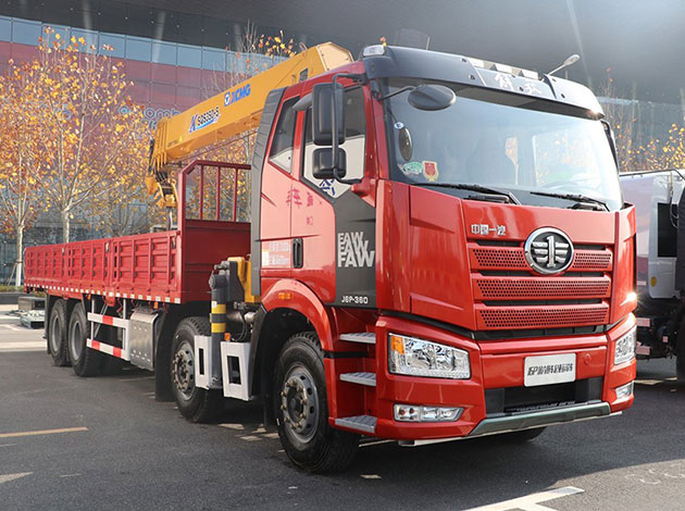 FAW Jiefang New J6P 360 HP 8X4 Truck Mounted Crane