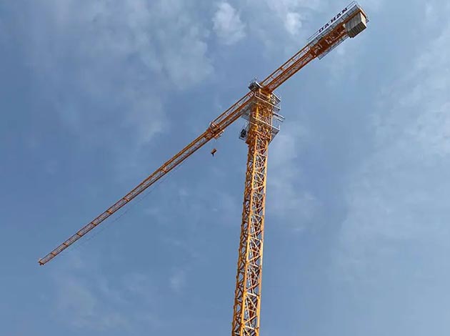 Flat Top Tower Crane