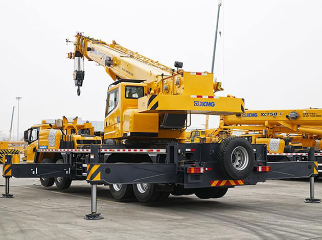 Rough Terrain Mobile Crane