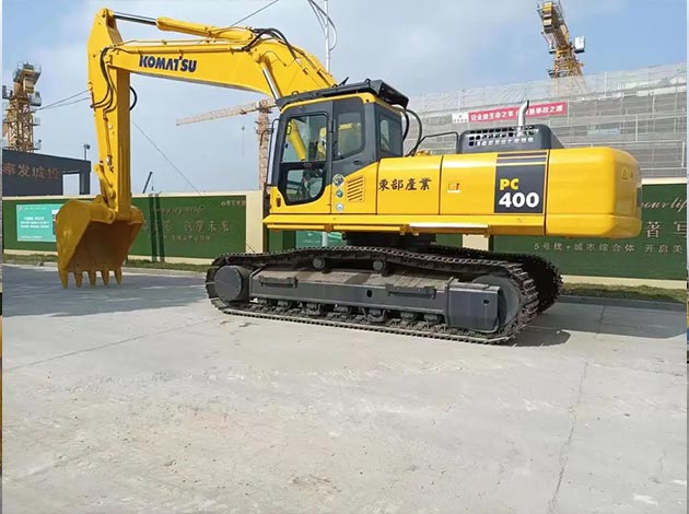 Komatsu PC400-7