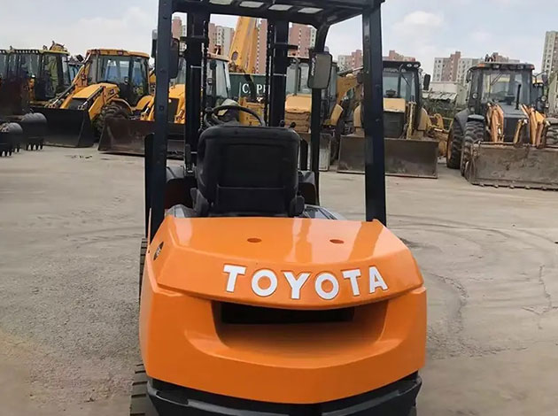 Toyota 2 Ton Forklift