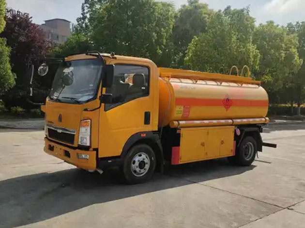 5 Ton Oil Refueling Truck