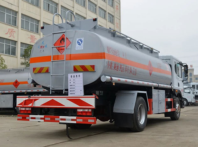 Dongfeng Dollicar D9 4×2 14 Cbm Oil Tanker Truck