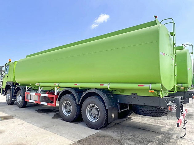 Howo 8x4 30000 Liters Fuel Tanker