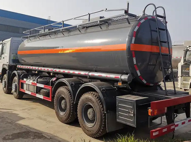 Howo 8×4 Chemical Liquid Tanker