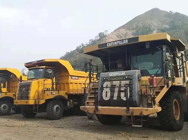 Komatsu Dump Truck